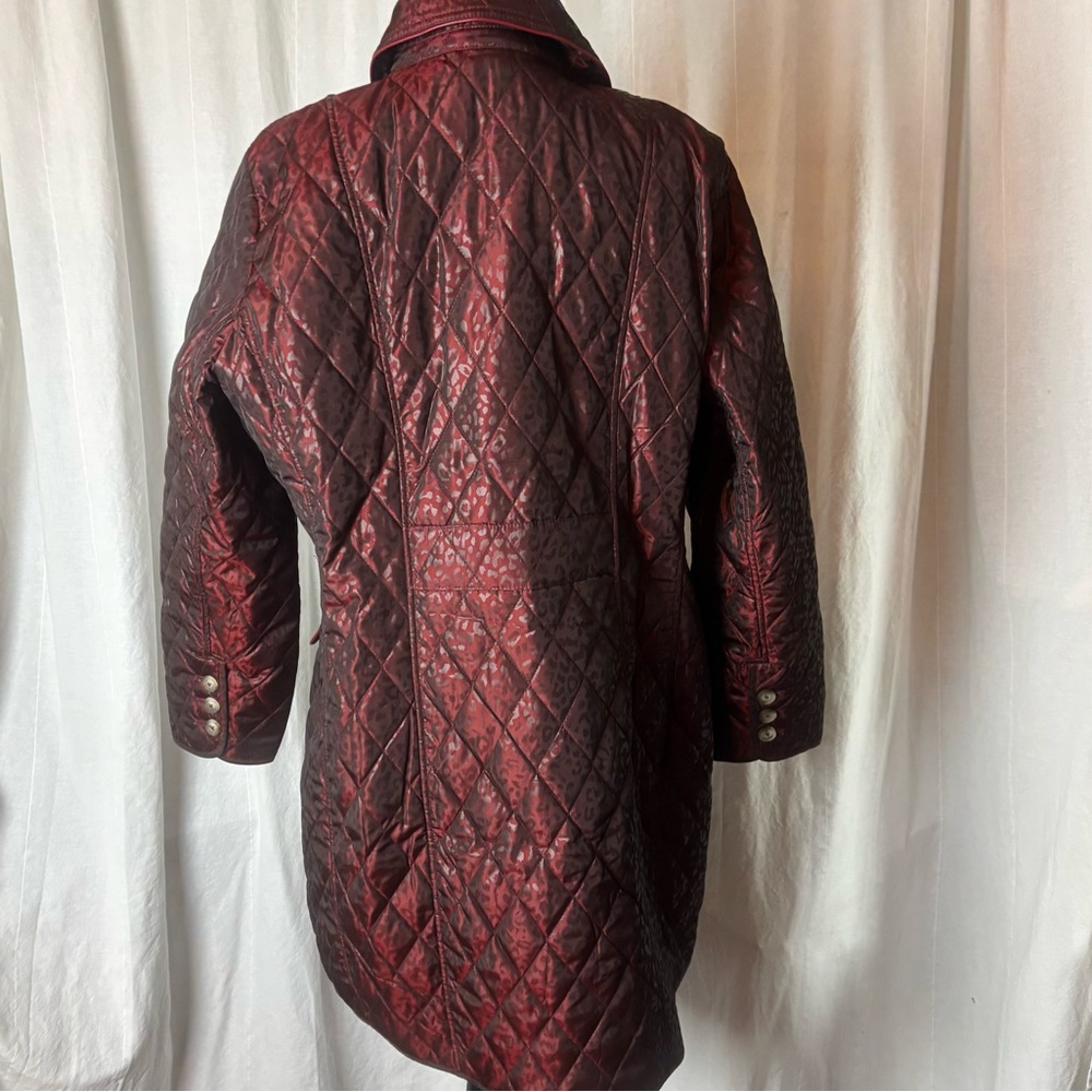 Chico’s Long Quilted Animal Print Midi Coat Shimmer Burgundy Size 3 XL 16-18 - Picture 2 of 9
